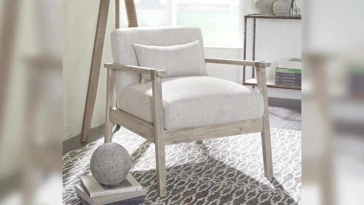 Daylenville Platinum Accent Chair